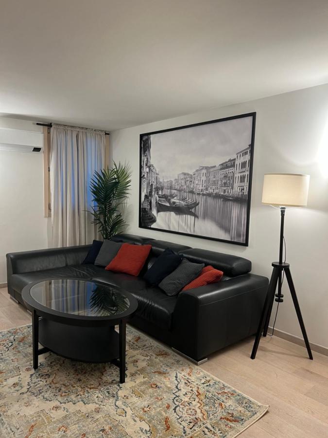 Apartament Casa Della Regina Sirmione Zewnętrze zdjęcie