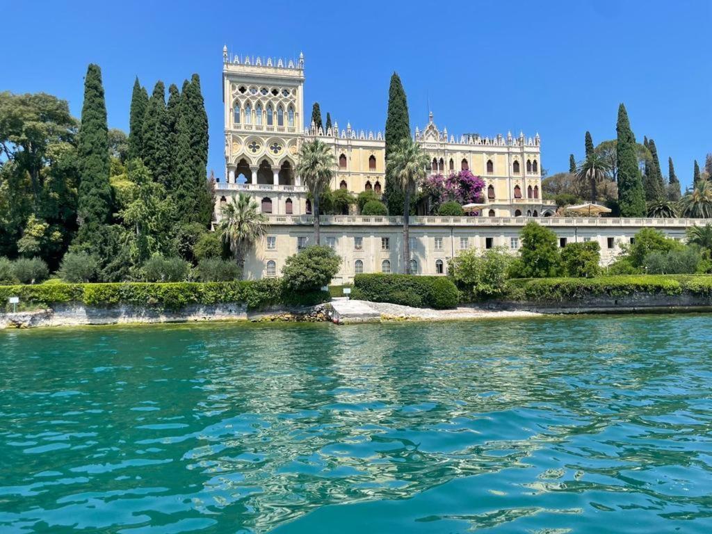 Apartament Casa Della Regina Sirmione Zewnętrze zdjęcie