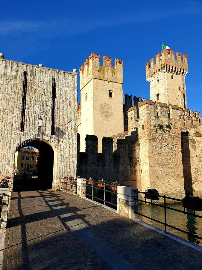 Apartament Casa Della Regina Sirmione Zewnętrze zdjęcie