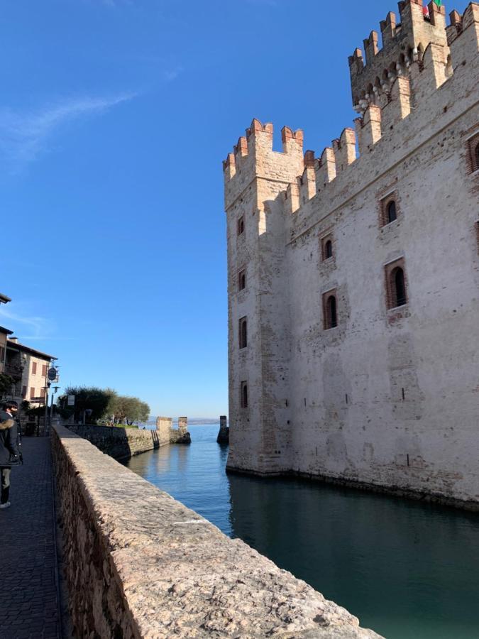 Apartament Casa Della Regina Sirmione Zewnętrze zdjęcie