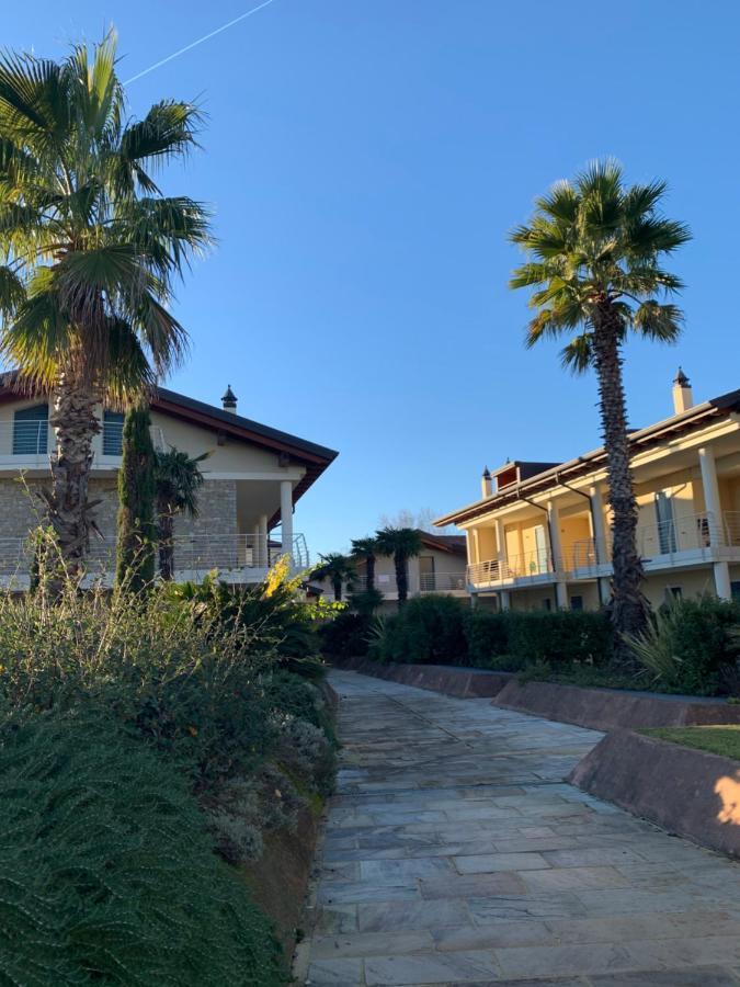 Apartament Casa Della Regina Sirmione Zewnętrze zdjęcie