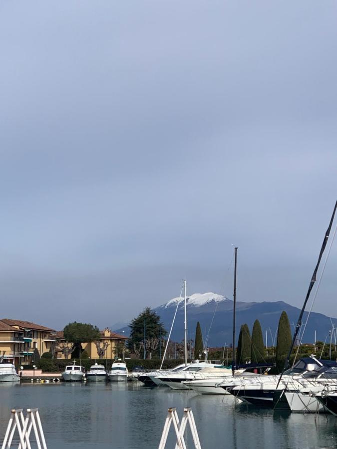 Apartament Casa Della Regina Sirmione Zewnętrze zdjęcie