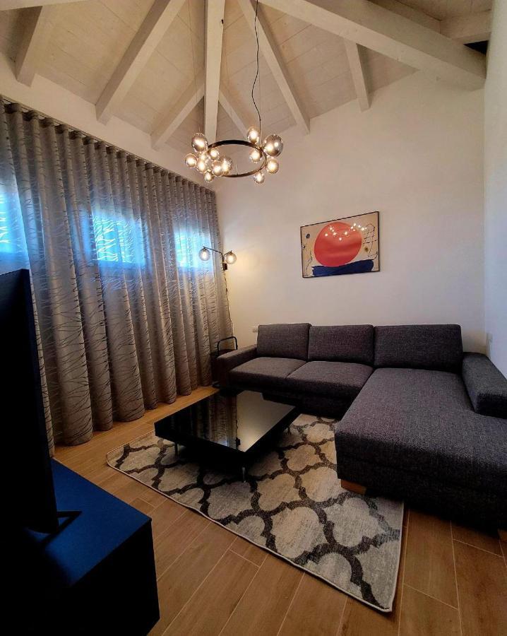 Apartament Casa Della Regina Sirmione Zewnętrze zdjęcie
